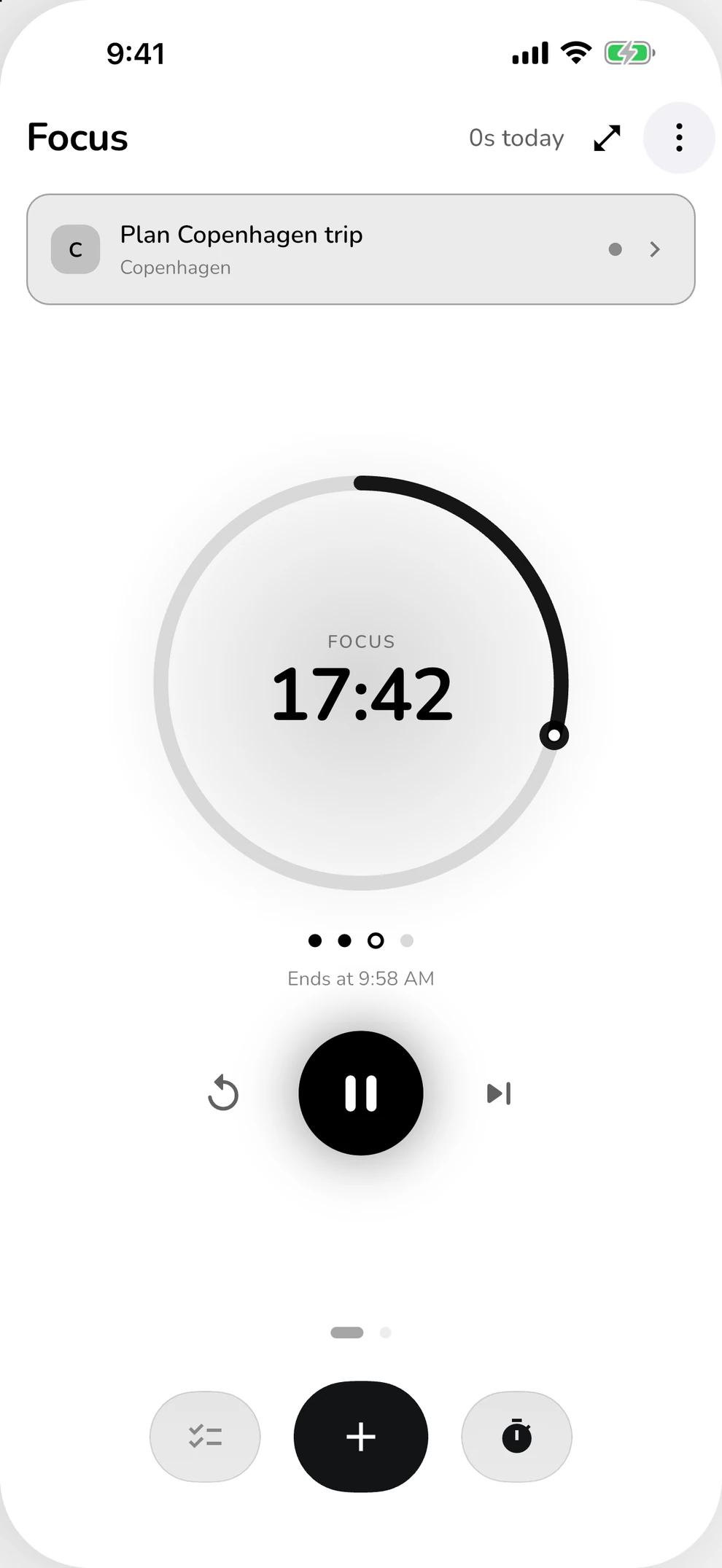 ClearDo focus timer showing 17:42 minutes and a pause button